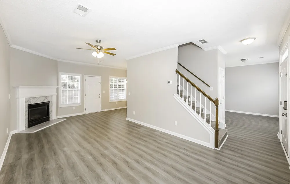 4 bed, 2.5 bath, 1844 sqft, $2,290 — Photo 4