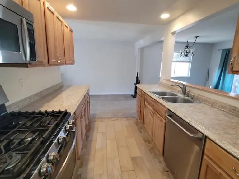 15030 Perlite Dr — Photo 5