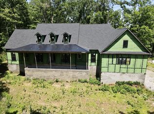 500 Cummings Ln, Cottontown, TN 37048