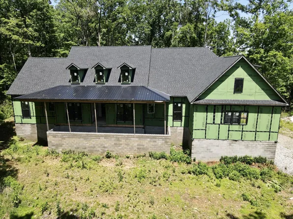 500 Cummings Ln, Cottontown, TN 37048