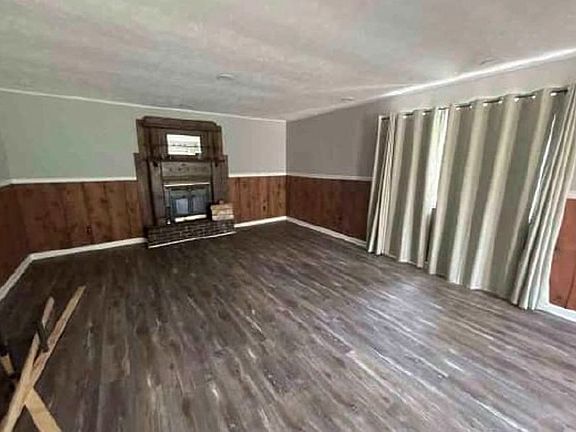 Additional Living Room