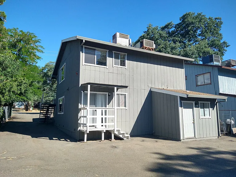1851 Shasta St — Photo 12