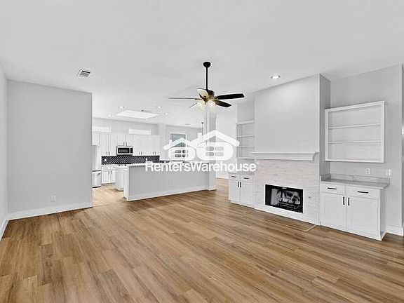 2nd image of 801 Snapdragon Ln
