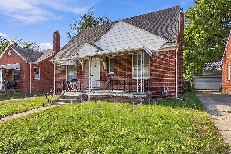 3 bed, 1.0 bath, 757 sqft, $1,280 — Photo 3