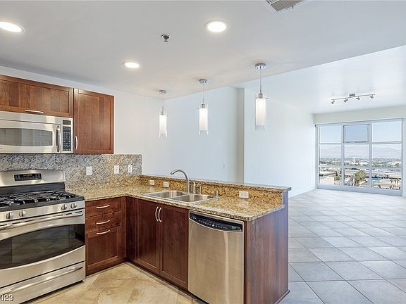 3rd image of 150 N Las Vegas Blvd #1002