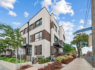 40 Ed Clark Gdns #15, Toronto, ON M6N0B5