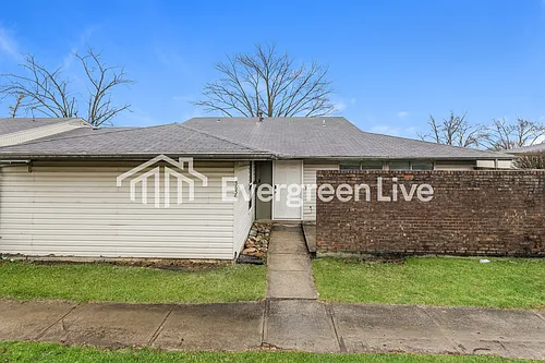 5636 Troy Villa Blvd Photo 1