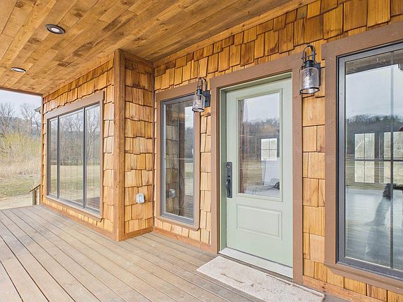 2nd image of 77 Nathan Ter