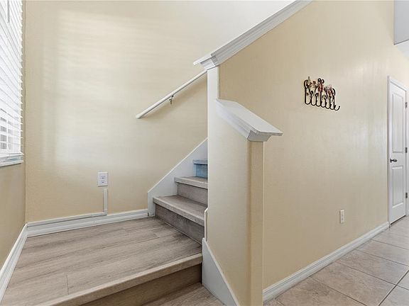 5th image of 10206 COOL WATERLILY AVENUE