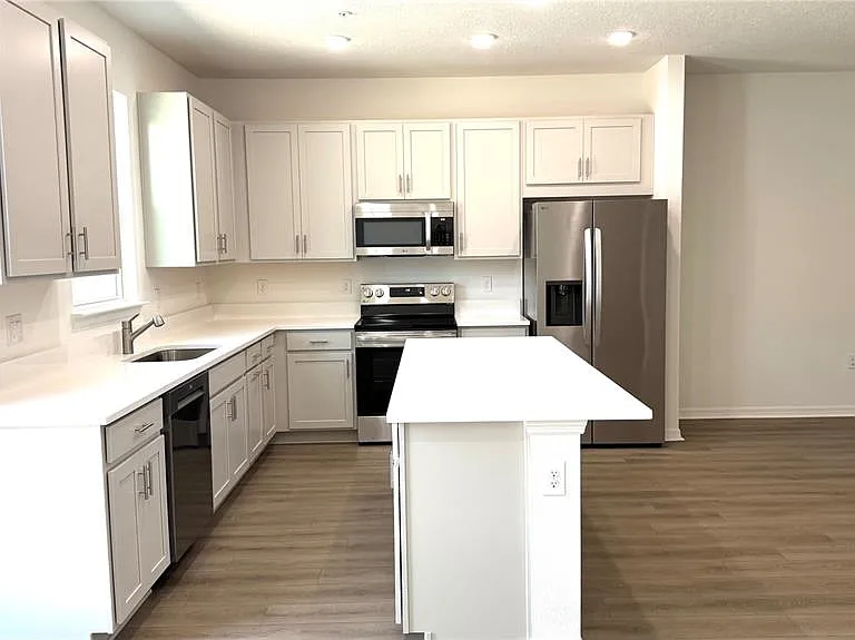 706 Blissful Gardens Way — Photo 4
