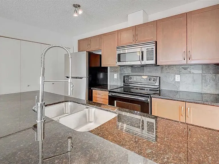 101 Village Hts SW #1 — Photo 7