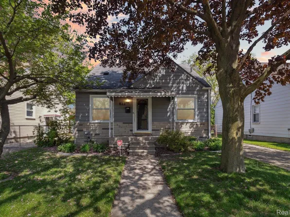 812 N Kenwood Ave, Royal Oak, MI 48067