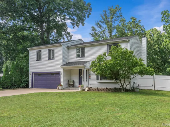 30794 Lamar St, Farmington, MI 48336