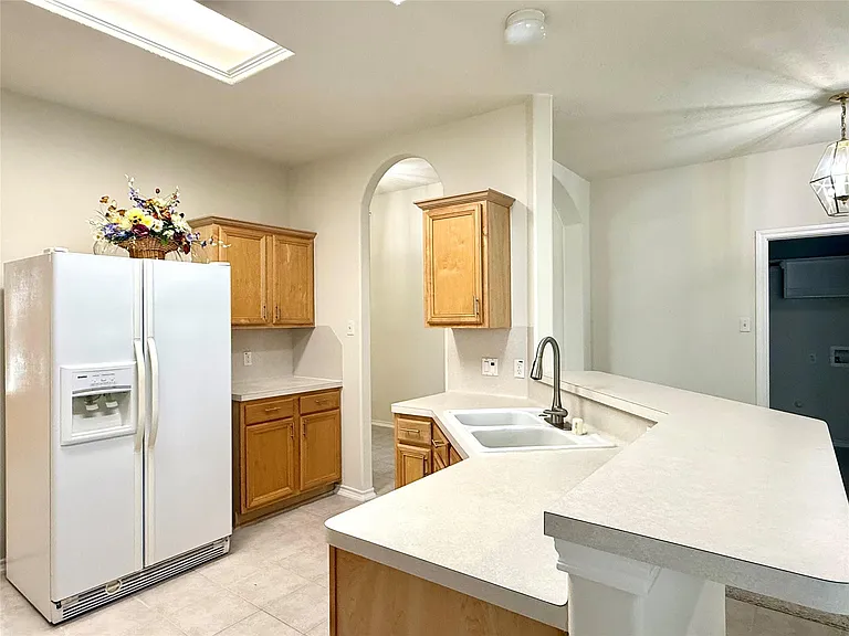 5610 Gaffney Ln — Photo 8