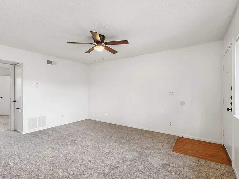Chestnut Place Apartments — Photo 21
