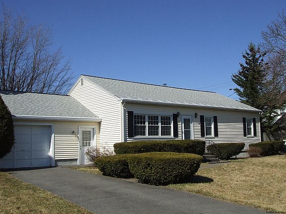 2nd image of 22 Kelton Ct