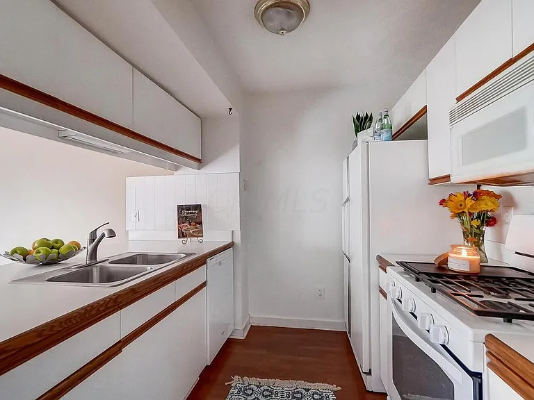 5713 Mango Ln — Photo 18