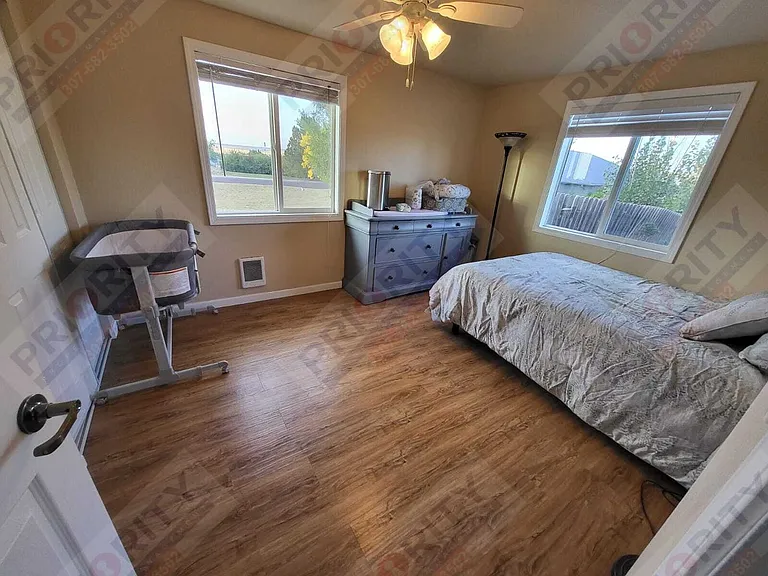 505 Highridge Ct — Photo 6