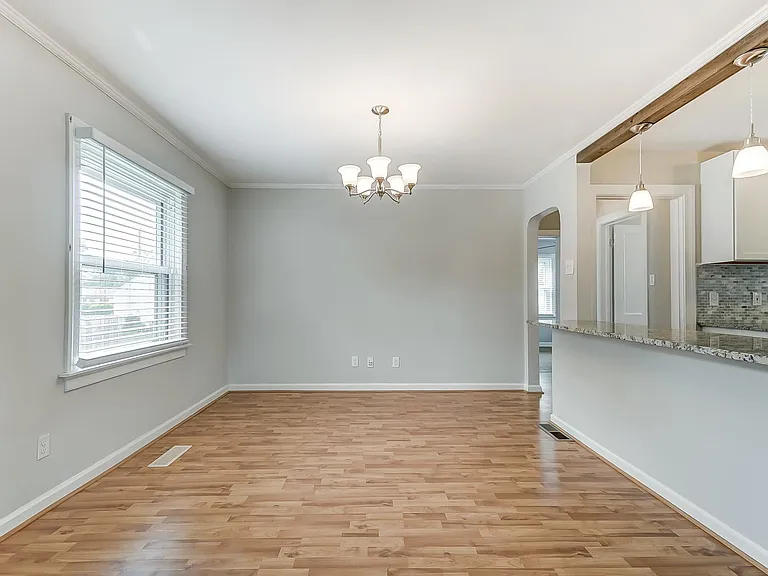 71 Lucas Dr — Photo 16
