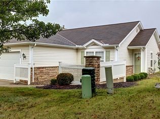 5500 Peachtree Ln, Parma, OH 44134