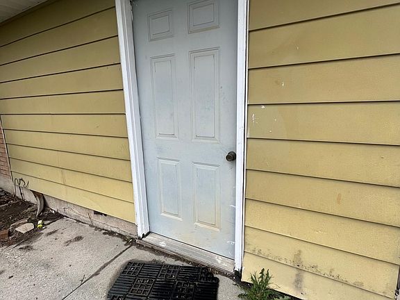 5th image of 6775 S Dixie Dr #B