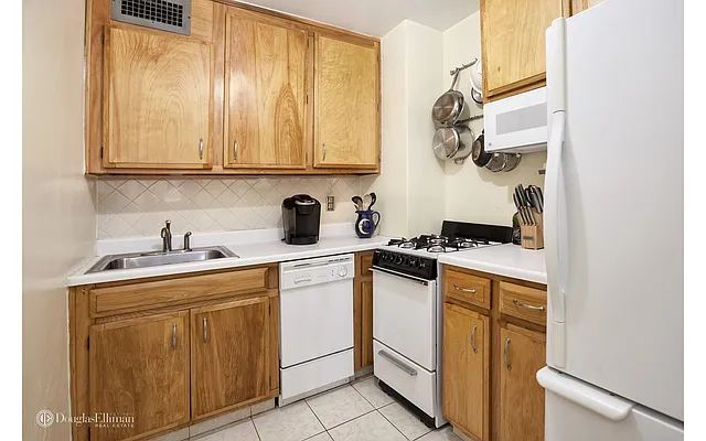 Sold by Douglas Elliman | media 3