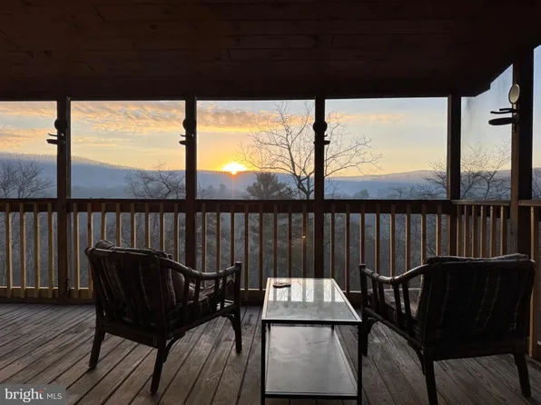 78 Valley Vw, Lost City, WV 26810