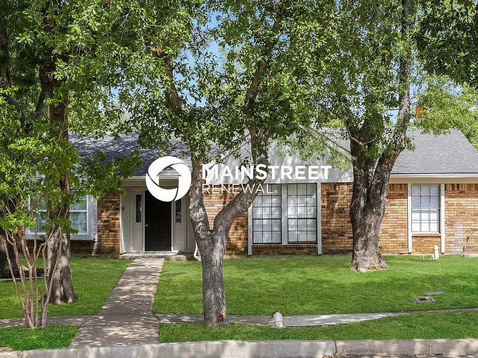 2401 Cypress Dr