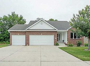 4947 Stream Side Cir, Des Moines, IA 50317