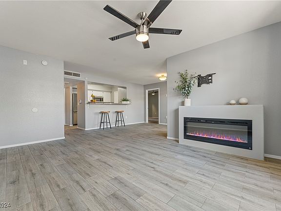 4th image of 555 E Silverado Ranch Blvd Unit 1142