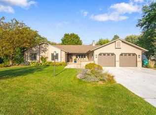 3556 W Grand Meadows Dr, Appleton, WI 54914