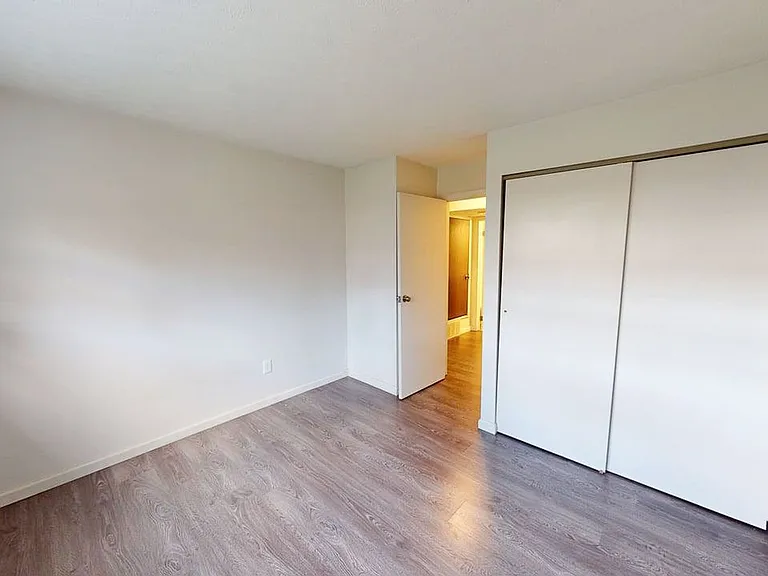 5285 Portland St #104 — Photo 12