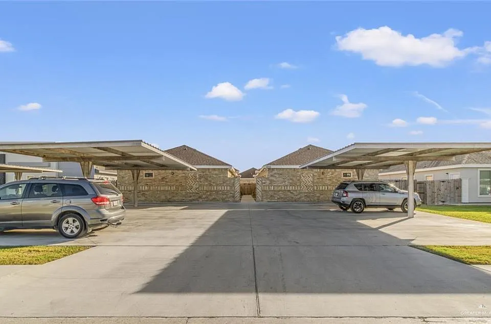 1005 W La Pointe Ave #3