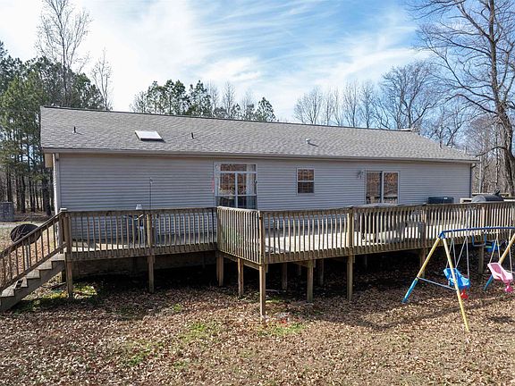 5th image of 466 Turner Landing Rd