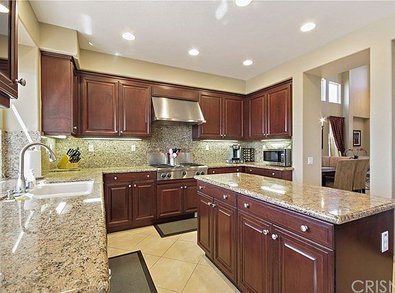 5th image of 29795 Mammoth Ln