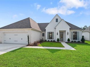 2020 White Dove Dr, Madisonville, LA 70447