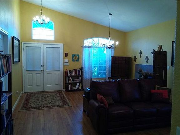 4th image of 712 La Florida Dr