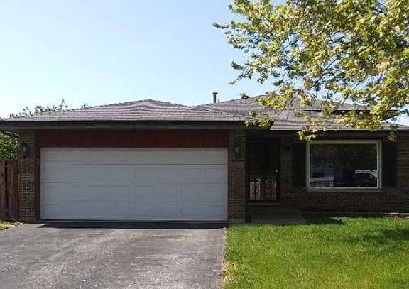 3rd image of 480 Wentworth Ave