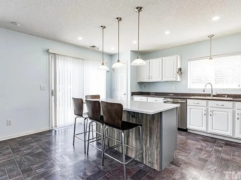 244 Trayesan Dr — Photo 7