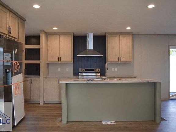 3rd image of 1311 Myrtle Rd