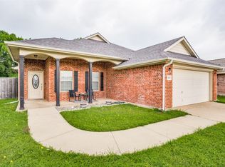 3025 Lake Ridge Dr, Sanger, TX 76266