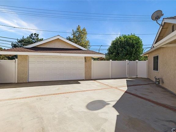 5th image of 21336 E Benbow St