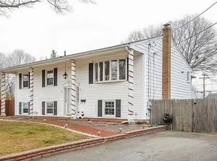 160 Wellington Ave, Warwick, RI 02886