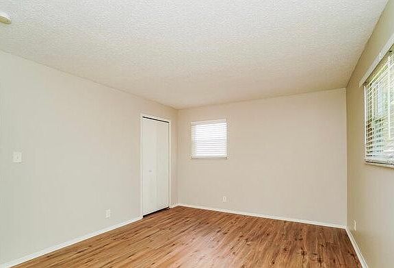 4th image of 5327 Dexter Ave