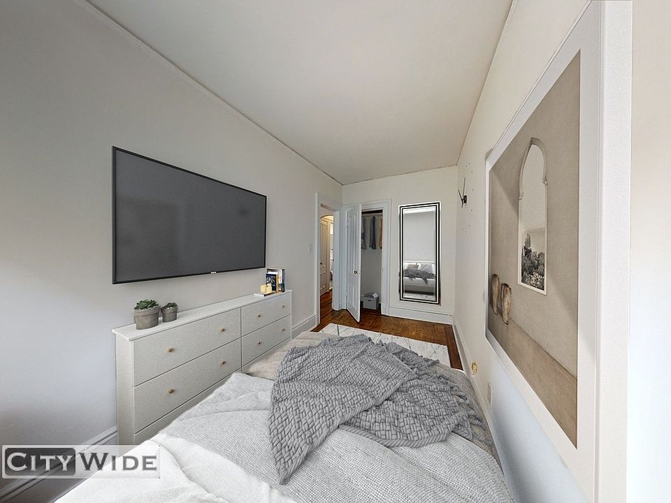 2nd image of 147 E 72nd St #4RW