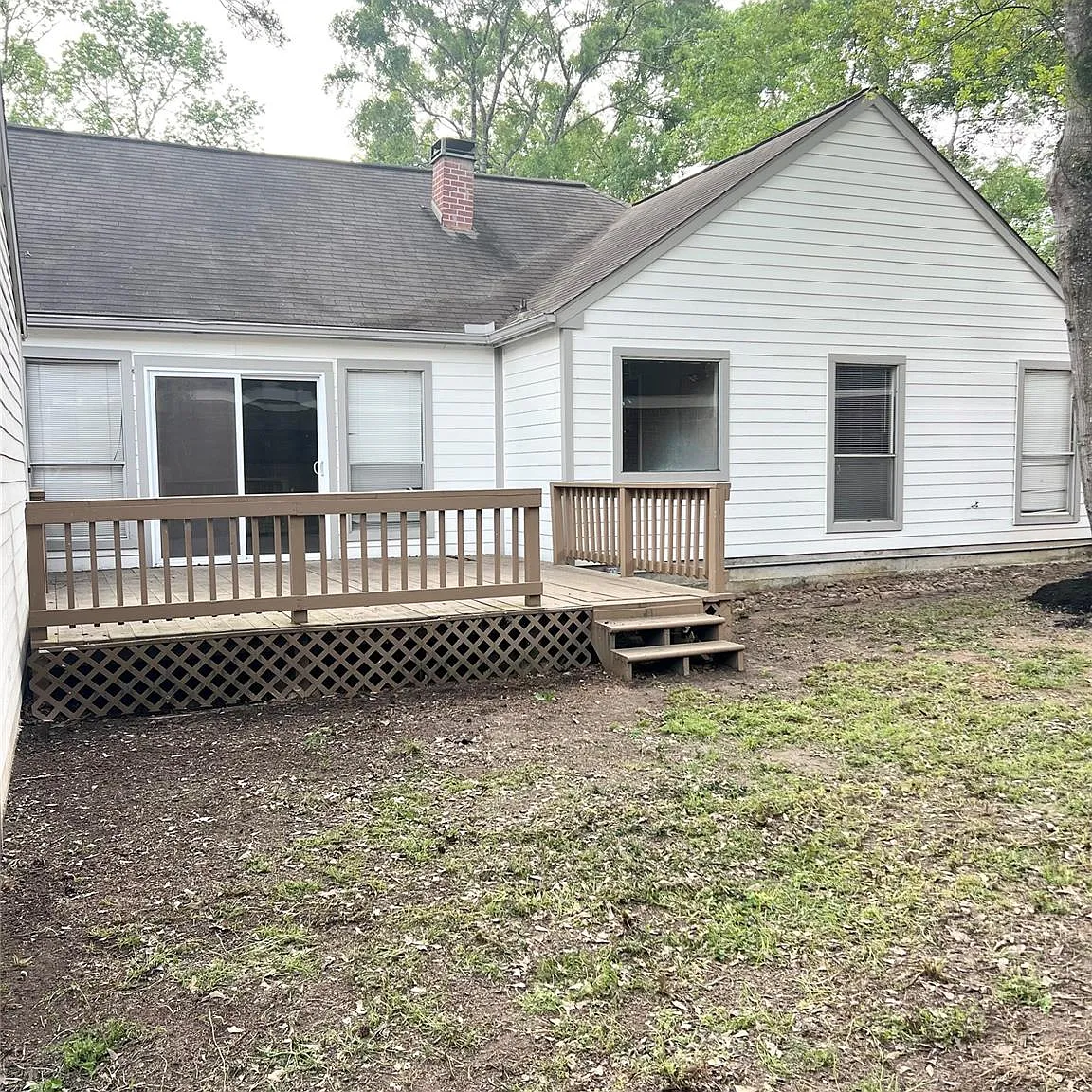 3 bed, 2.0 bath, 1410 sqft, $2,000 — Photo 3