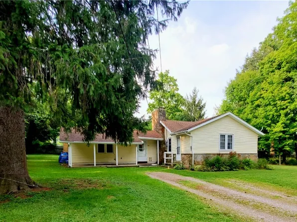 125 Goredon Dr, Chardon, OH 44024