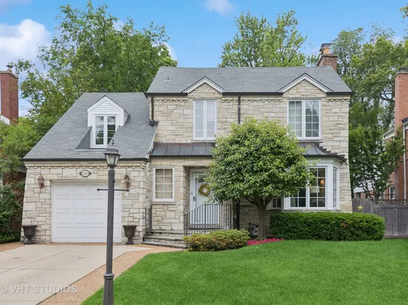 1215 16th St, Wilmette, IL 60091