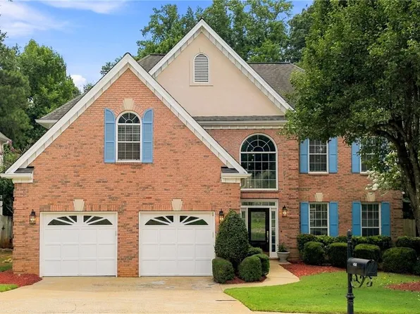 450 Elgaen Ct, Roswell, GA 30075