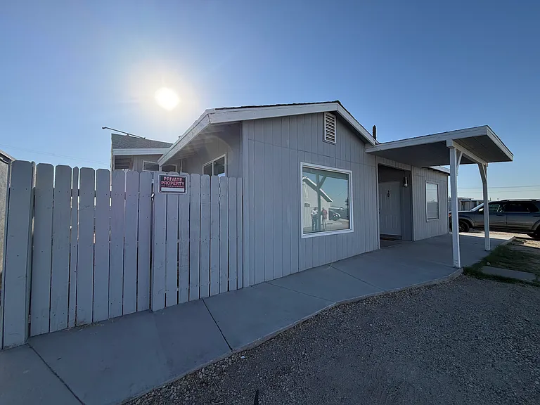 13950 Hesperia Rd #3B — Photo 9